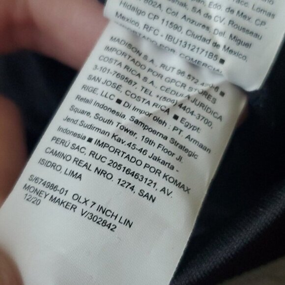 2 (two) pairs Old Navy Large OLX 7 Inch lined shorts green (money maker)… - Picture 2 of 8